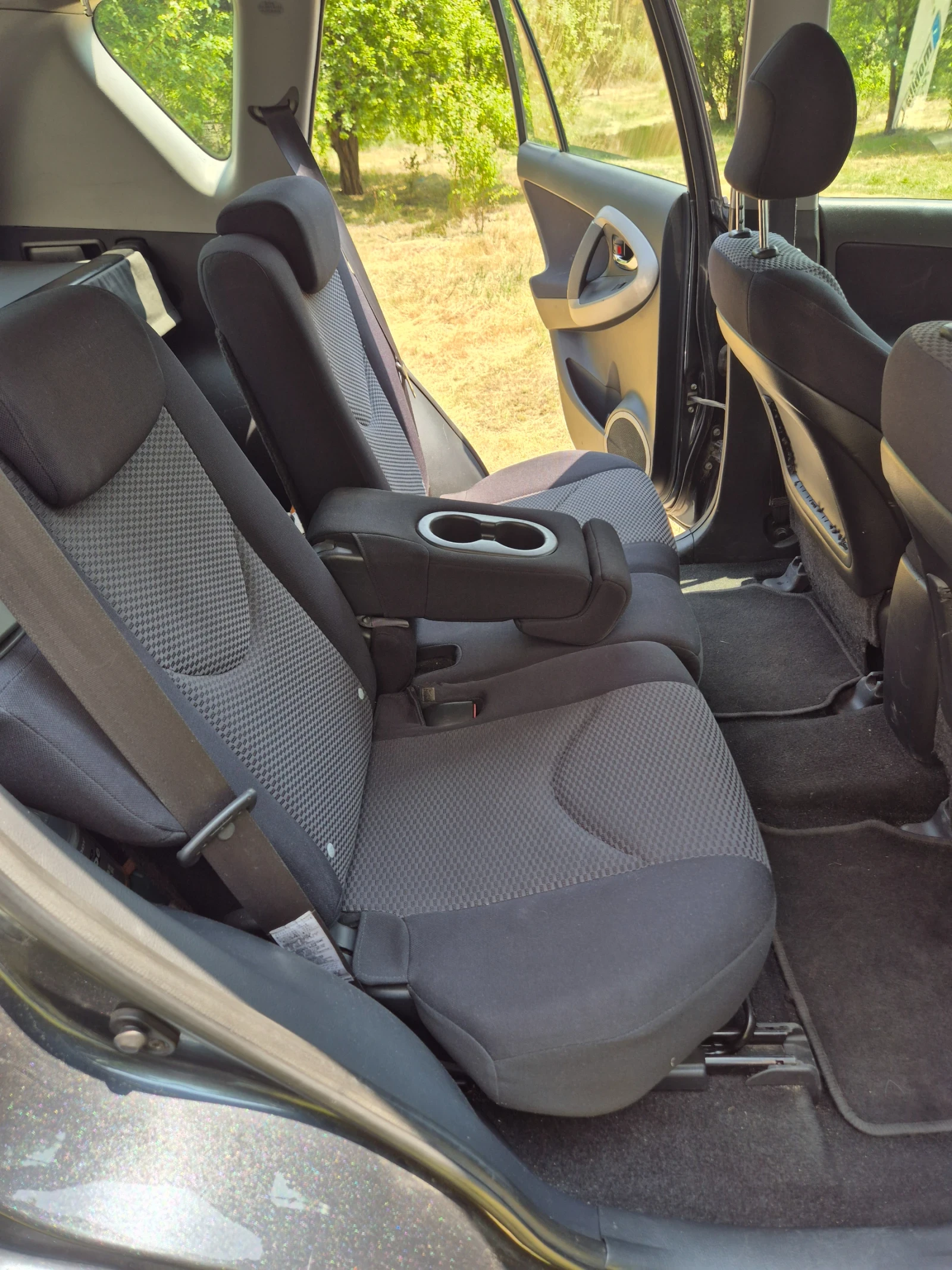 Toyota Rav4 2.2 D4D - изображение 9