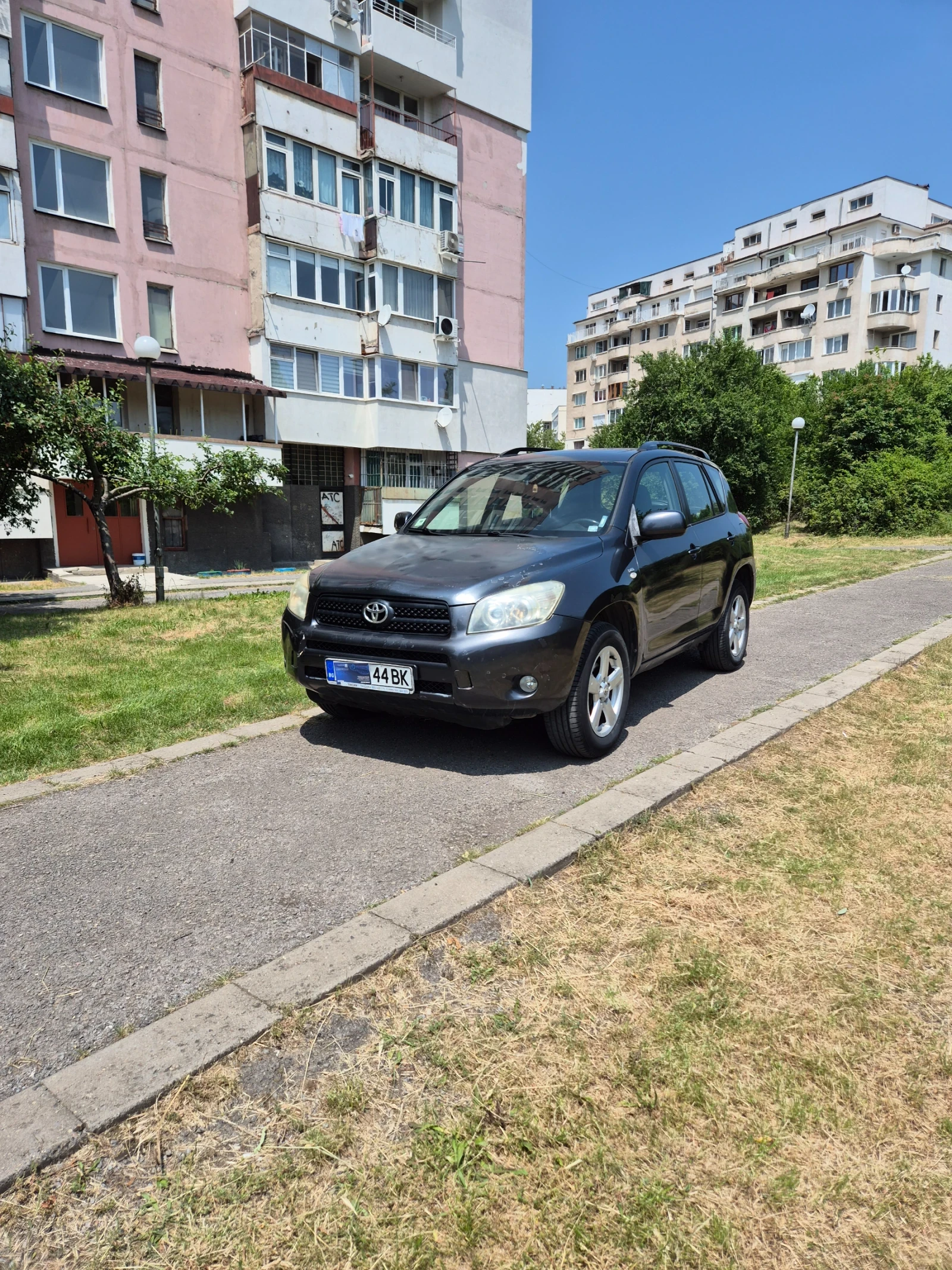 Toyota Rav4 2.2 D4D - изображение 4