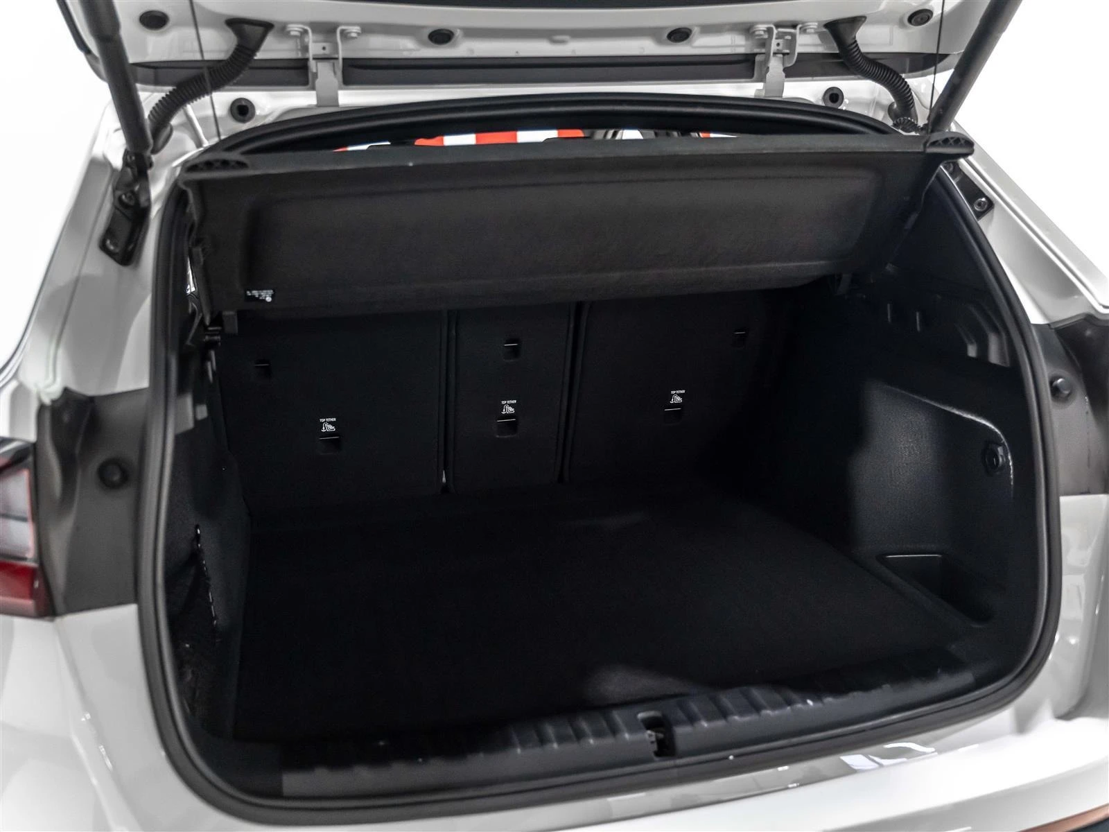 BMW X1 xDrive28i С РЕГИСТРАЦИЯ & АВТО КРЕДИТ - изображение 4