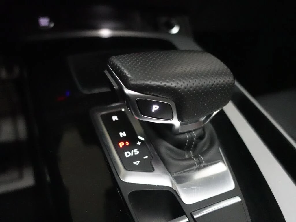 Audi Q5 * TECHNIK* * HeadUp* AвтоКредит* (ЦЕНА ДО БГ), снимка 11 - Автомобили и джипове - 53854909