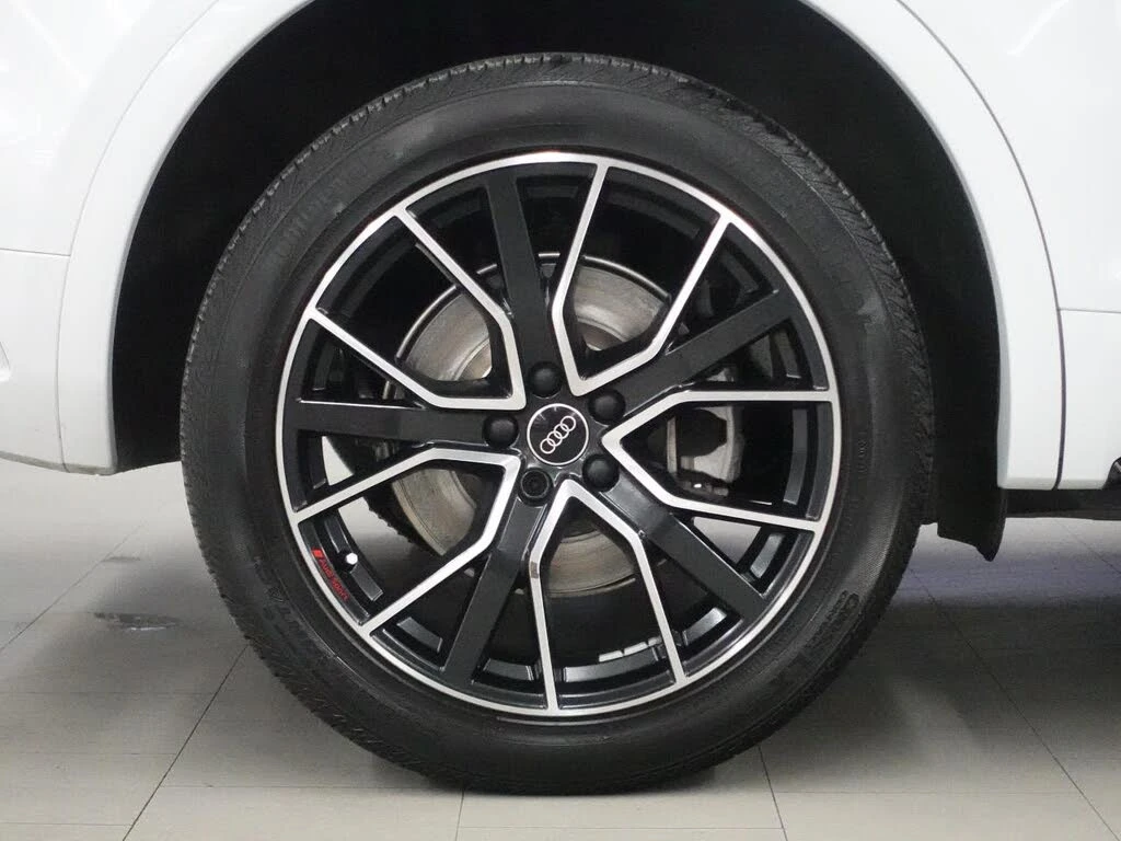 Audi Q5 * TECHNIK* * HeadUp* AвтоКредит* (ЦЕНА ДО БГ), снимка 17 - Автомобили и джипове - 53854909