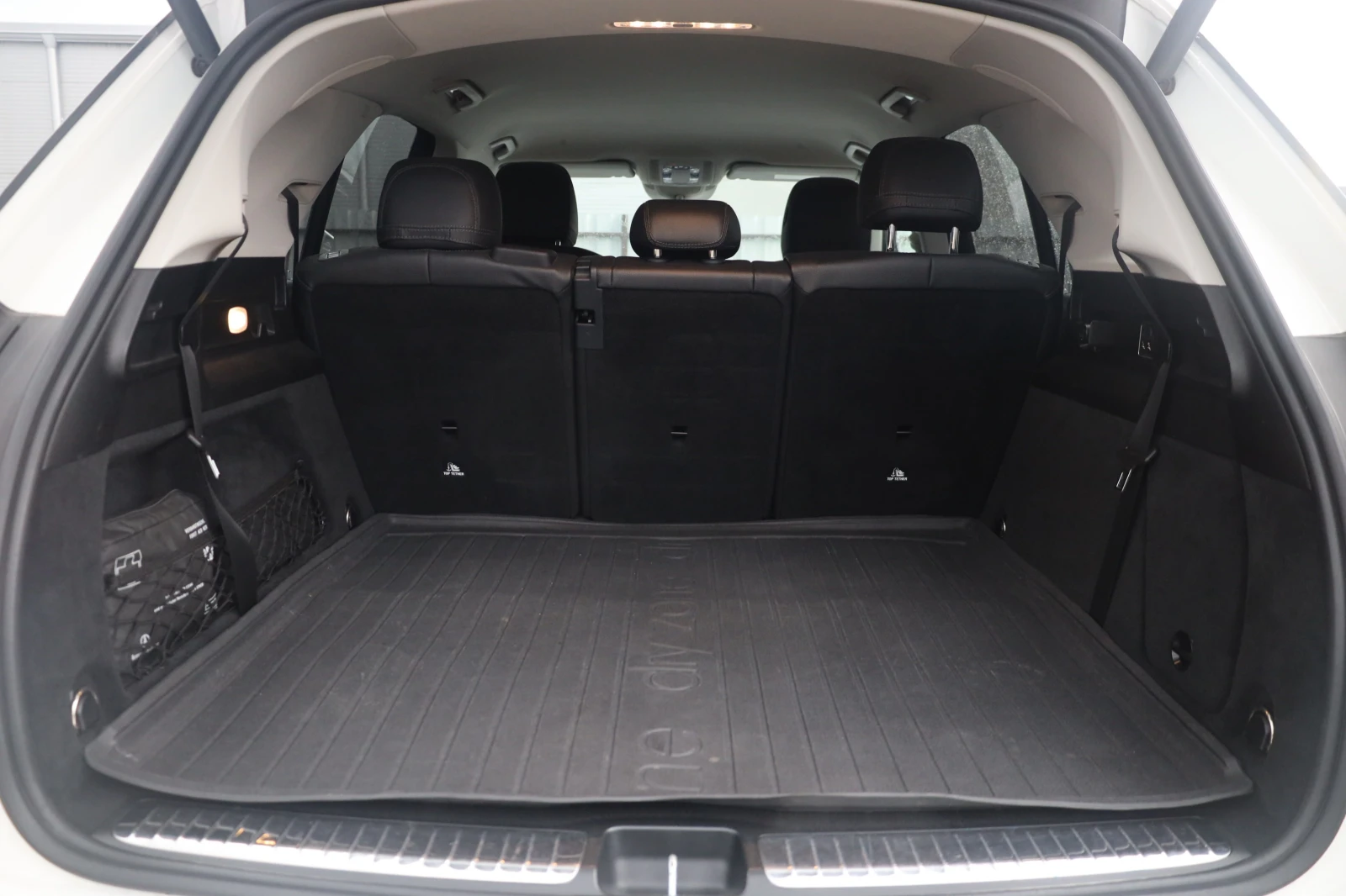 Mercedes-Benz GLE 350 d 4M AIR 53AMGOptik 7местна 360 Multibeam SzH AHK , снимка 9 - Автомобили и джипове - 53999811