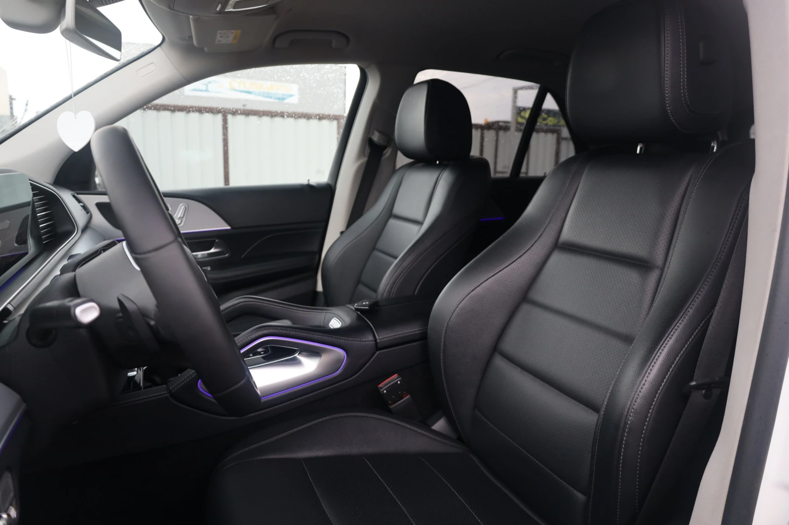 Mercedes-Benz GLE 350 d 4M AIR 53AMGOptik 7местна 360 Multibeam SzH AHK , снимка 17 - Автомобили и джипове - 53999811