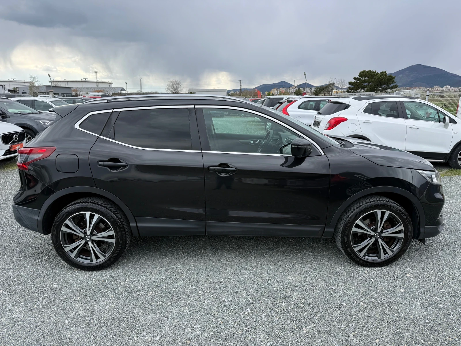 Nissan Qashqai (KATO НОВА), снимка 4 - Автомобили и джипове - 54147763