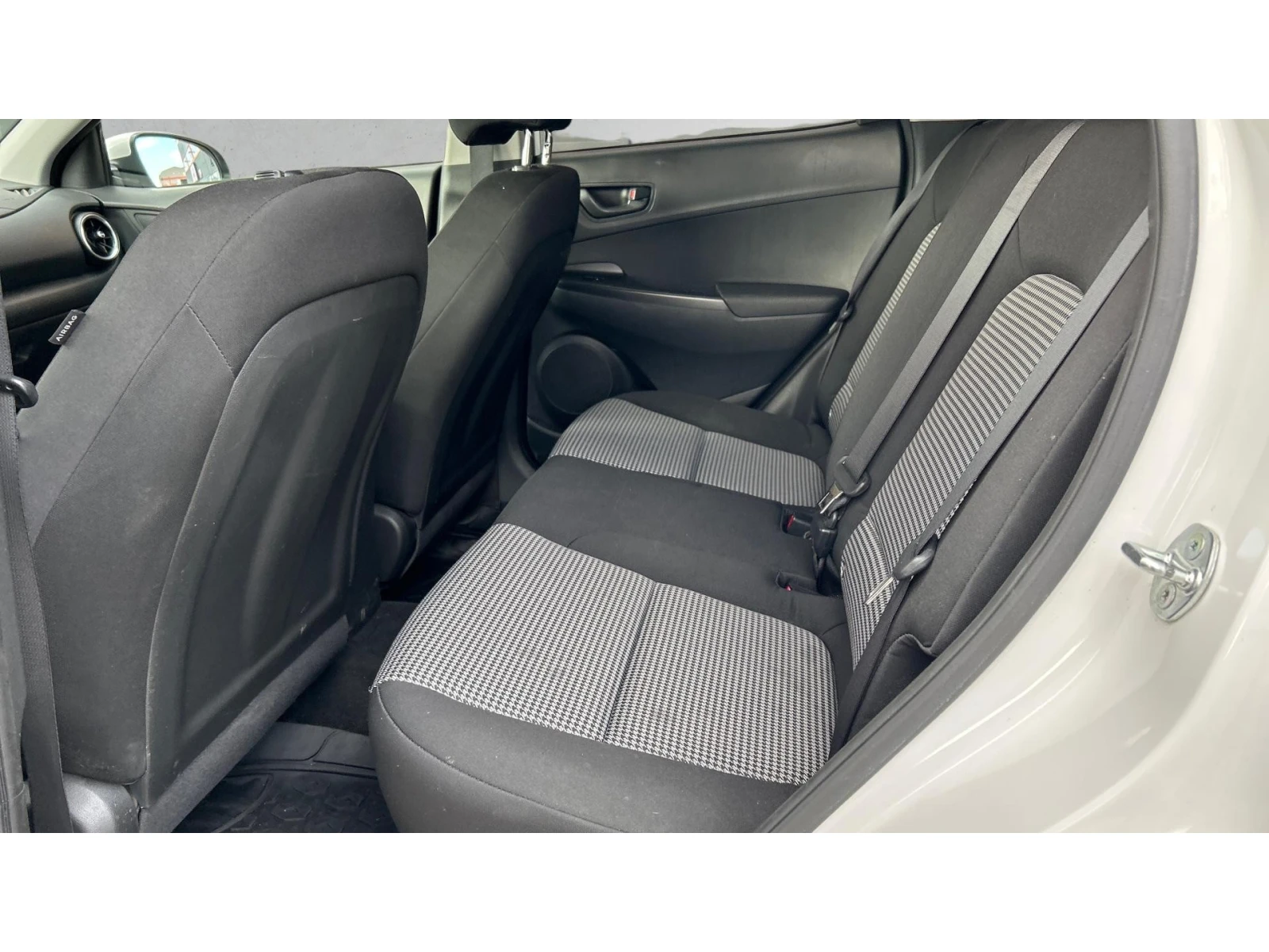 Hyundai Kona 1. 0T-GDI  M/T, Месечна вноска от 190  , снимка 12 - Автомобили и джипове - 54556155