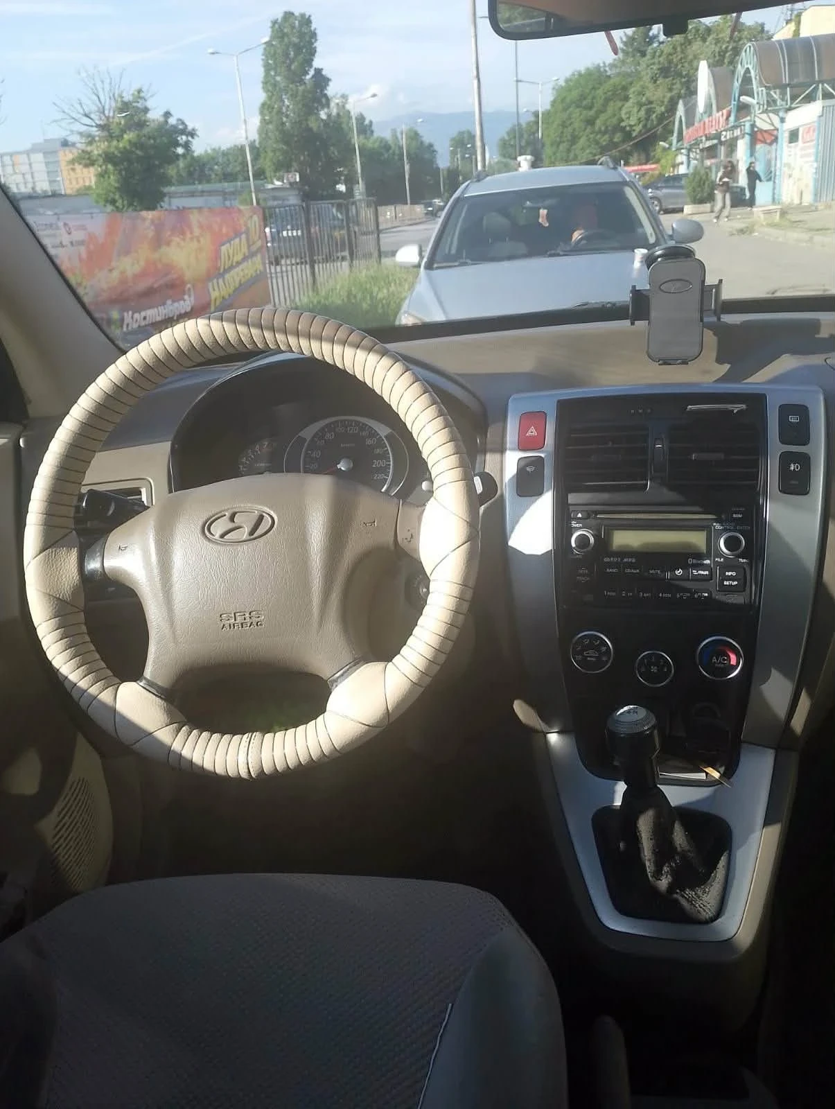 Hyundai Tucson, снимка 3 - Автомобили и джипове - 54677523