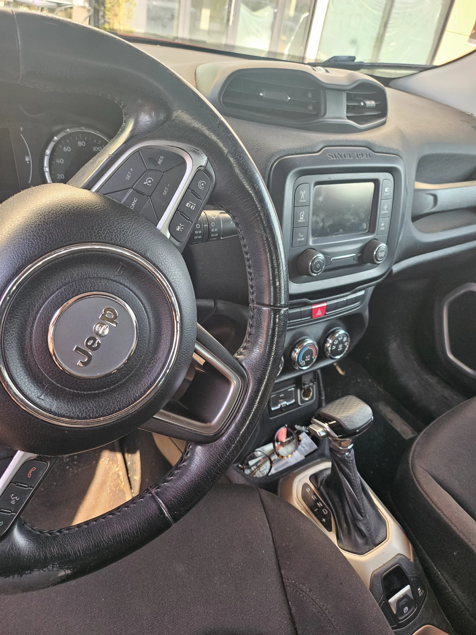 Jeep Renegade, снимка 11 - Автомобили и джипове - 55316796