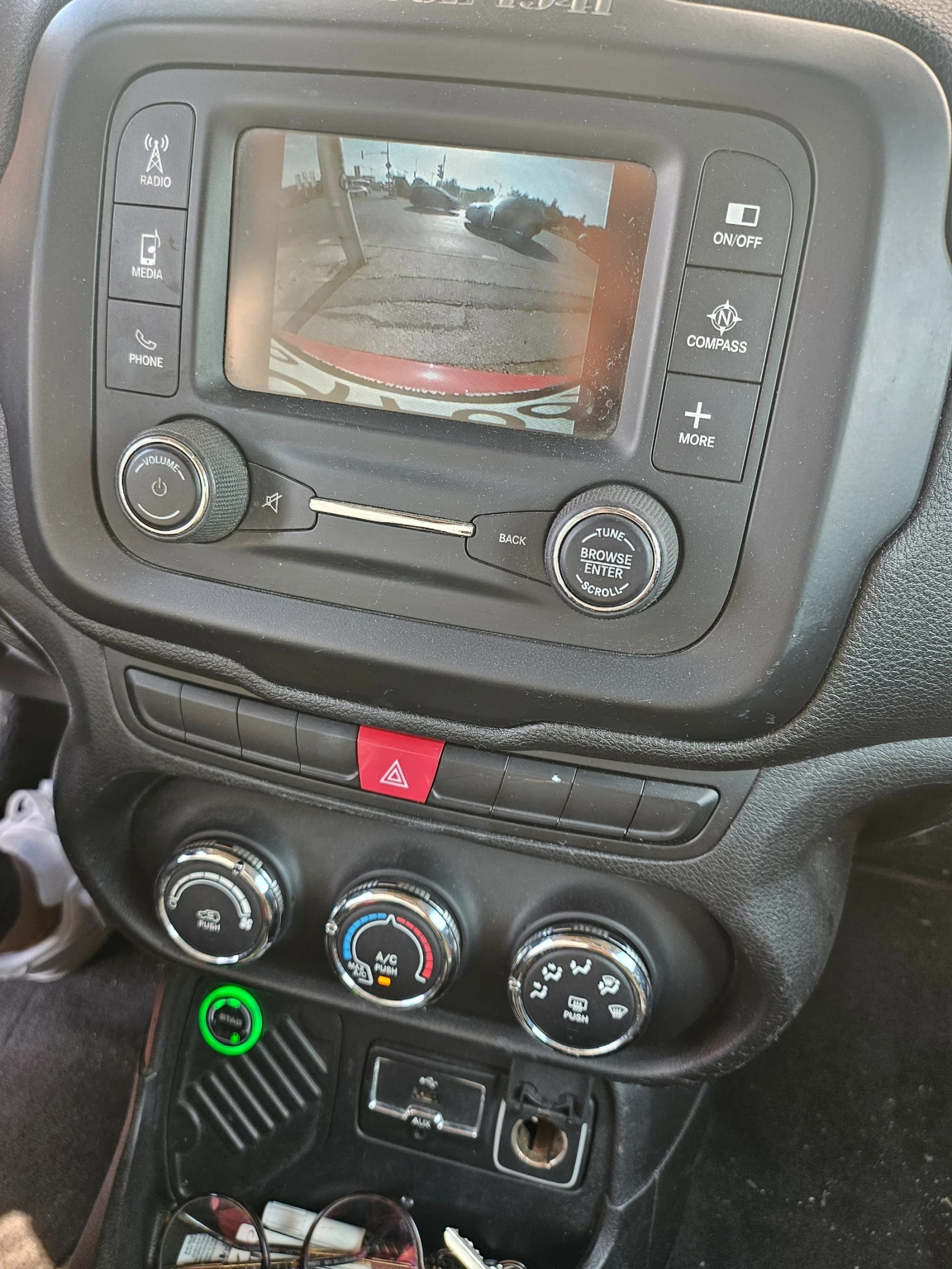 Jeep Renegade, снимка 9 - Автомобили и джипове - 55316796