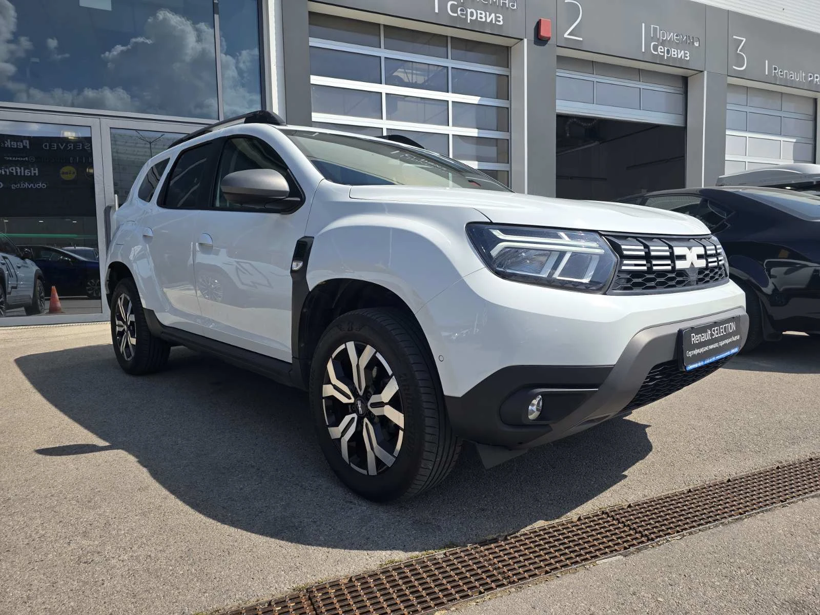 Dacia Duster 1.0 TCe 90 Stop&Start LPG, снимка 2 - Автомобили и джипове - 56008390