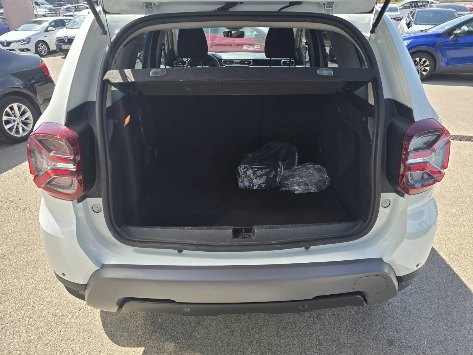 Dacia Duster 1.0 TCe 90 Stop&Start LPG, снимка 15 - Автомобили и джипове - 56008390