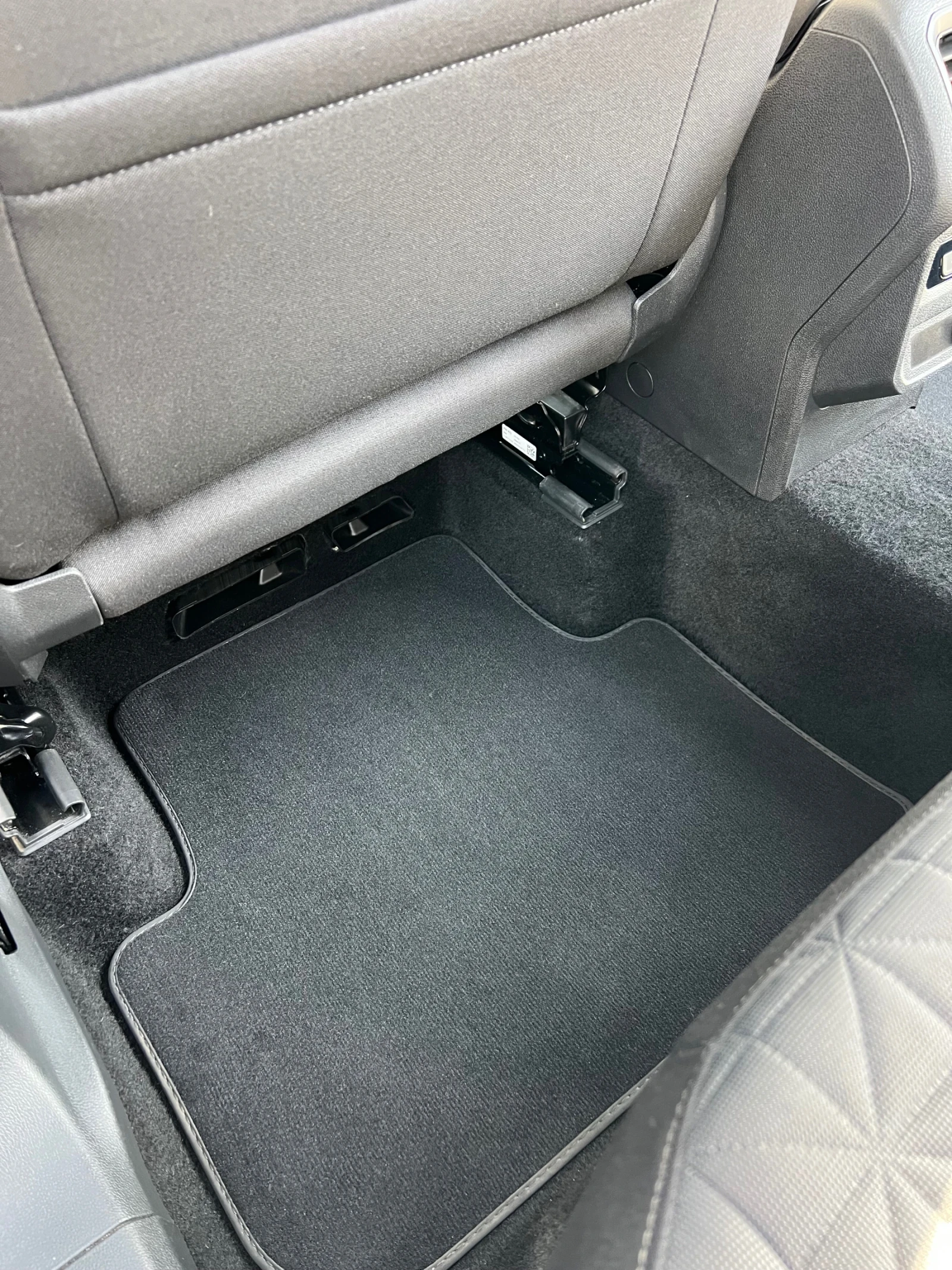 VW Tiguan, снимка 13 - Автомобили и джипове - 56496530