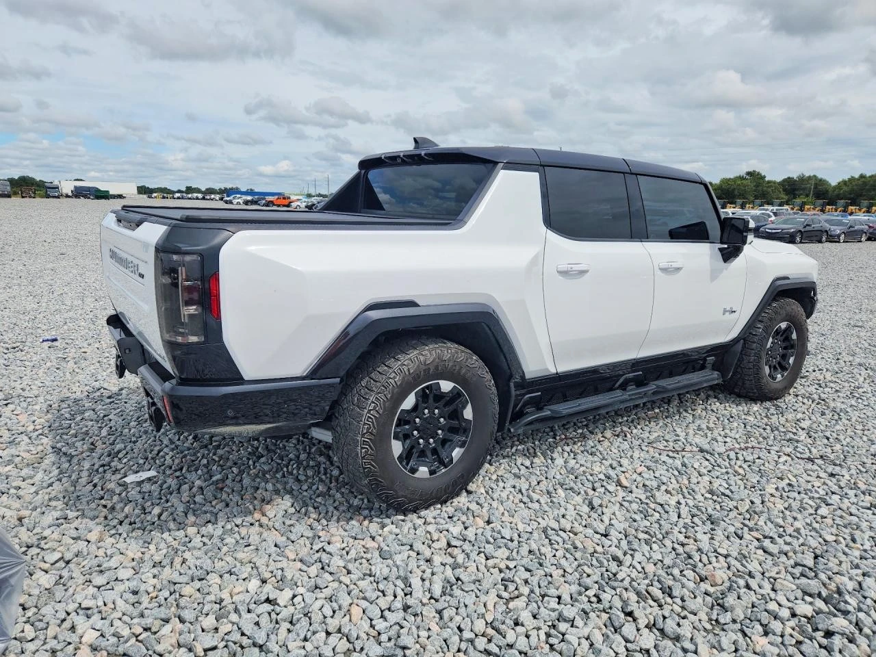 Hummer H3 EV PICKUP 3X AWD , снимка 3 - Автомобили и джипове - 56740735