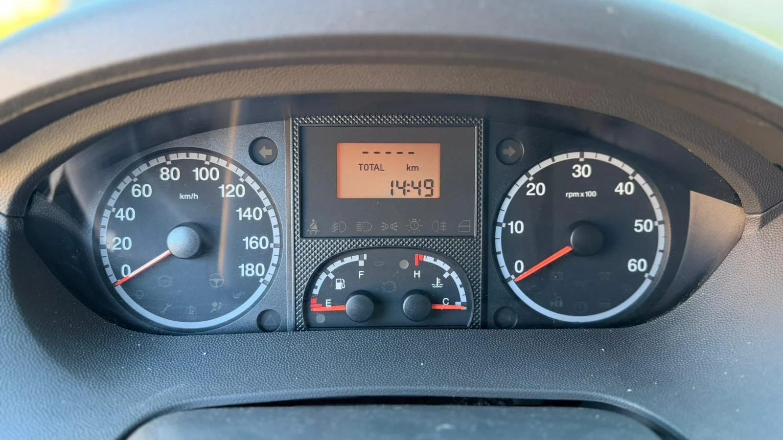 Citroen Jumper Има климатик, 6 степена кутия обслужена нови гуми, снимка 5 - Бусове и автобуси - 53805159