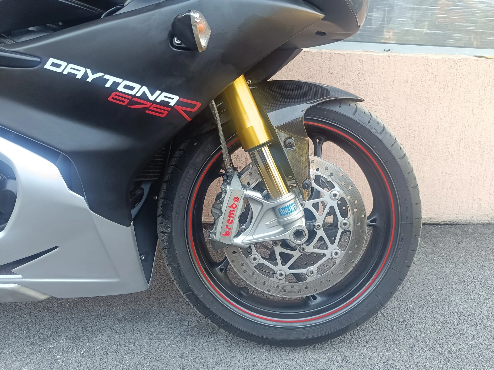 Triumph Daytona 675R - изображение 8