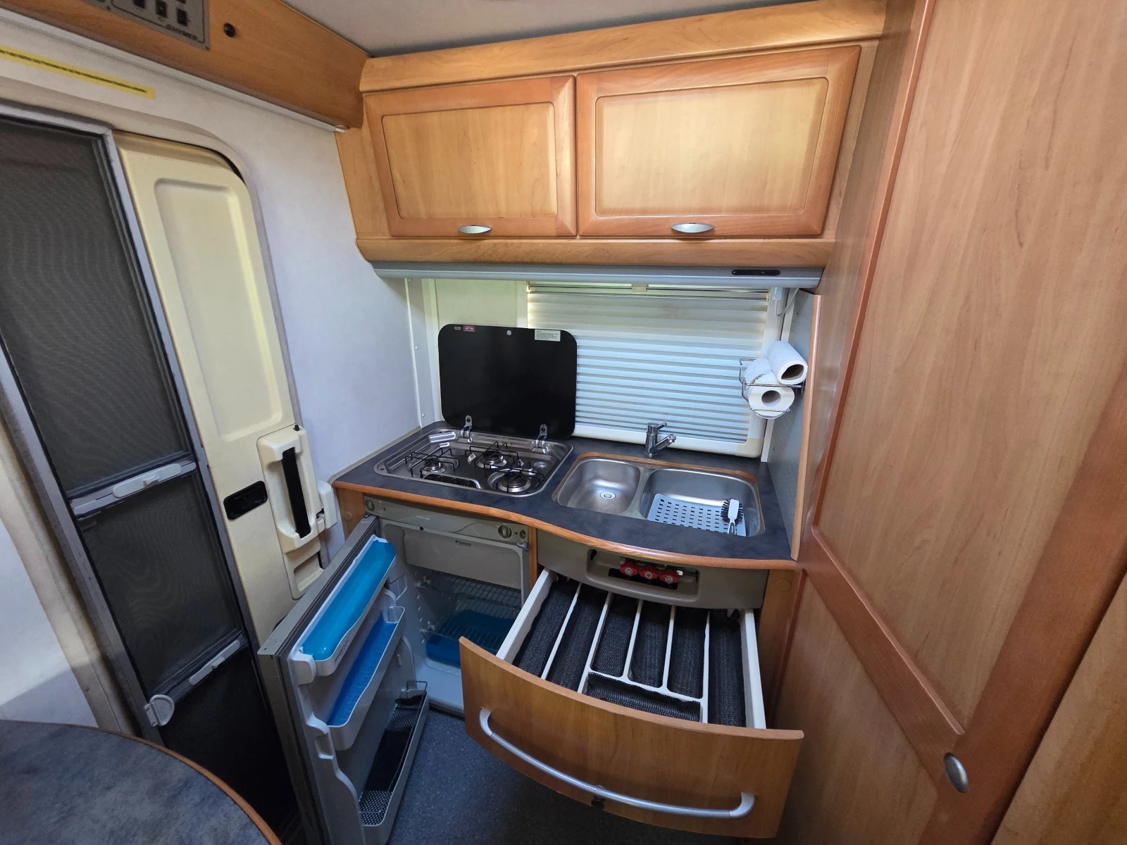 Кемпер HYMER / ERIBA B544  Климатик, Внос от Швейцария , снимка 12 - Каравани и кемпери - 54685679