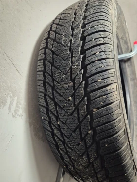 Гуми Зимни 215/65R16, снимка 2