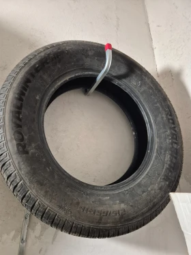 Гуми Зимни 215/65R16, снимка 9