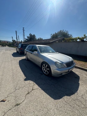 Mercedes-Benz C 220, снимка 2