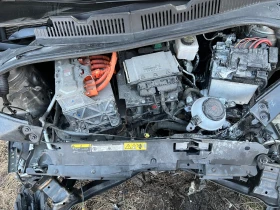 VW Up - 3000 € / 5867.49 лв. - 93776701 4