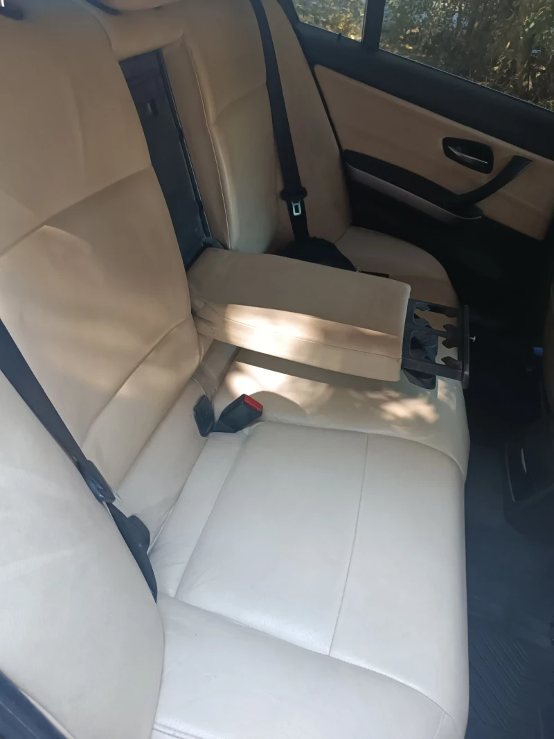 BMW 320 D, снимка 15 - Автомобили и джипове - 52416603