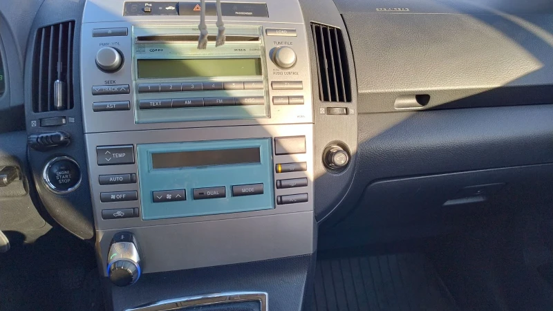 Toyota Verso Бартер за малко тракторче , снимка 9 - Автомобили и джипове - 52170274