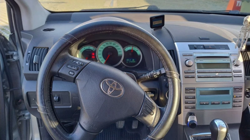 Toyota Verso Бартер за малко тракторче , снимка 8 - Автомобили и джипове - 52170274