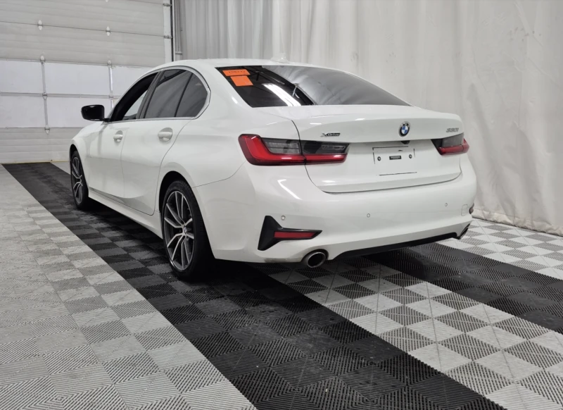 BMW 330 XDRIVE, снимка 4 - Автомобили и джипове - 52637501