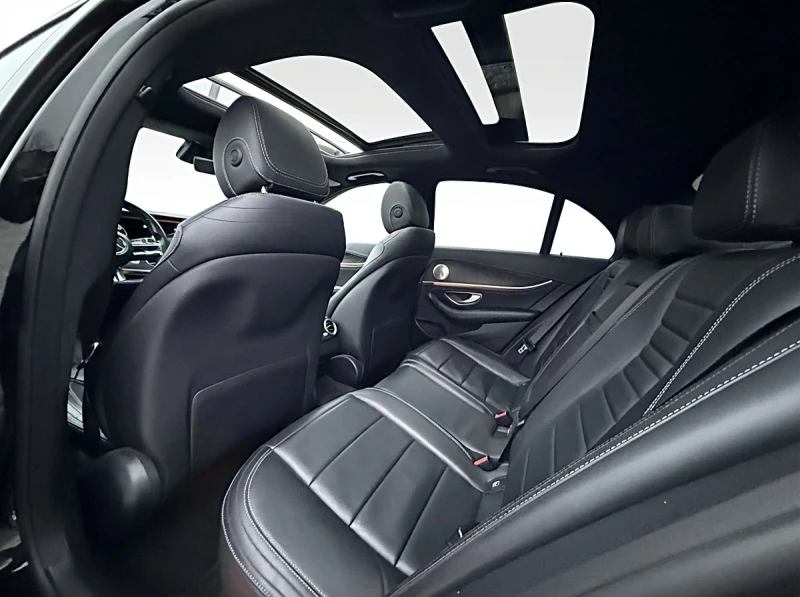 Mercedes-Benz E 220, снимка 12 - Автомобили и джипове - 53025017