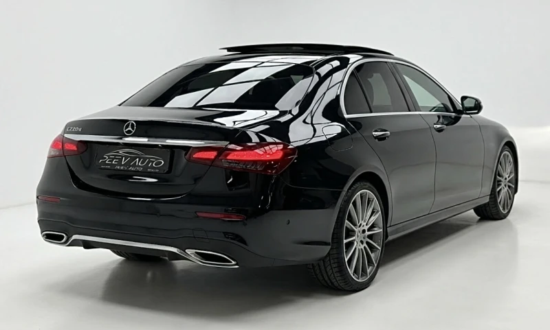 Mercedes-Benz E 220, снимка 4 - Автомобили и джипове - 53025017