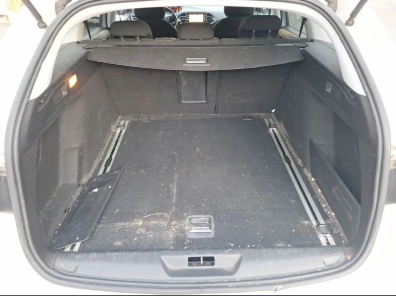 Peugeot 308 1.5Blue-HDi , снимка 15 - Автомобили и джипове - 53051091