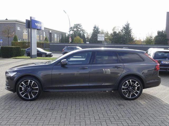 Volvo V90 Cross Country B4 D AWD Plus, снимка 6 - Автомобили и джипове - 47775389