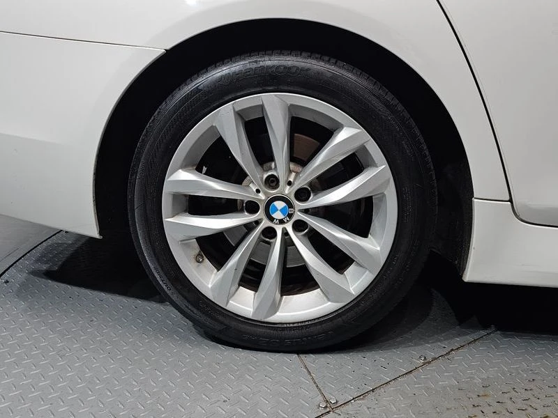 BMW 520 520d xDrive M Aero Dynamic| 190к.с.| ВКЛ.ТЕХНОТЕСТ, снимка 5 - Автомобили и джипове - 55217460