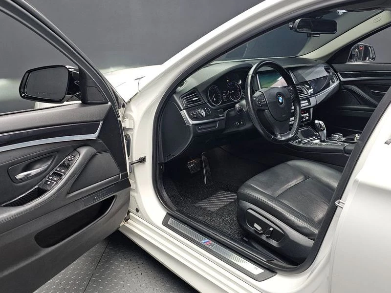 BMW 520 520d xDrive M Aero Dynamic| 190к.с.| ВКЛ.ТЕХНОТЕСТ, снимка 10 - Автомобили и джипове - 55217460