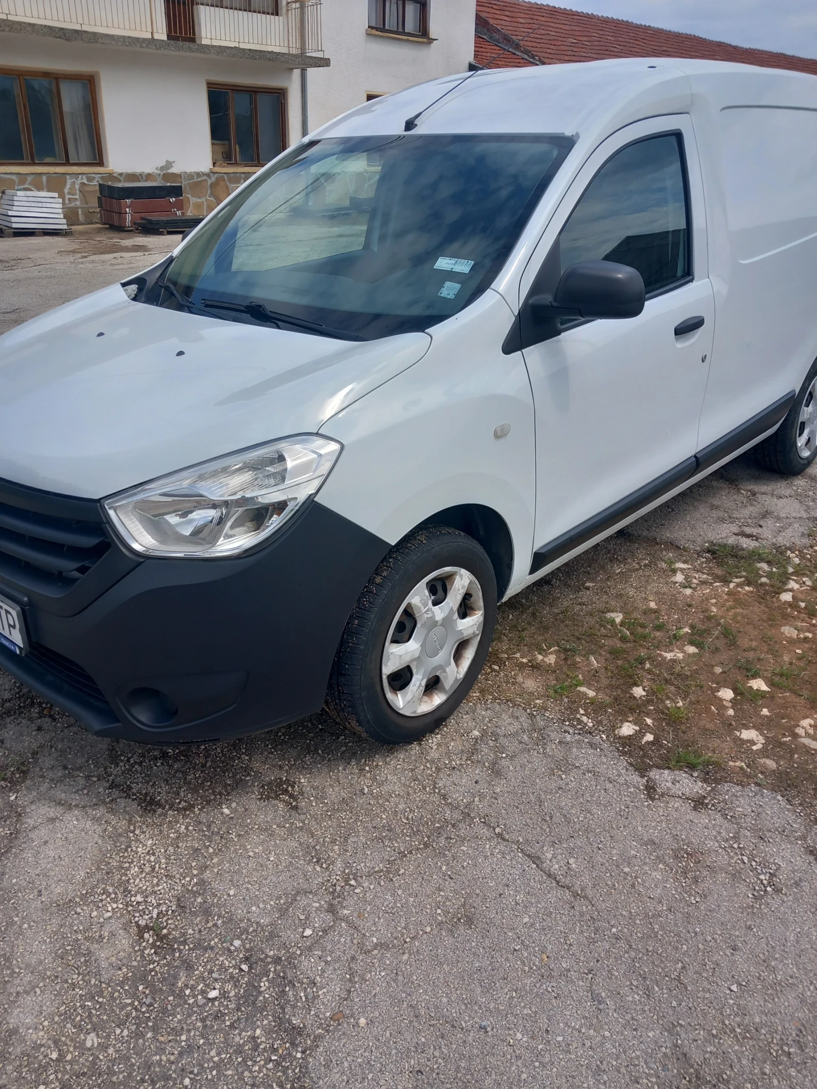 Dacia Dokker 1.6 Бензин - изображение 2