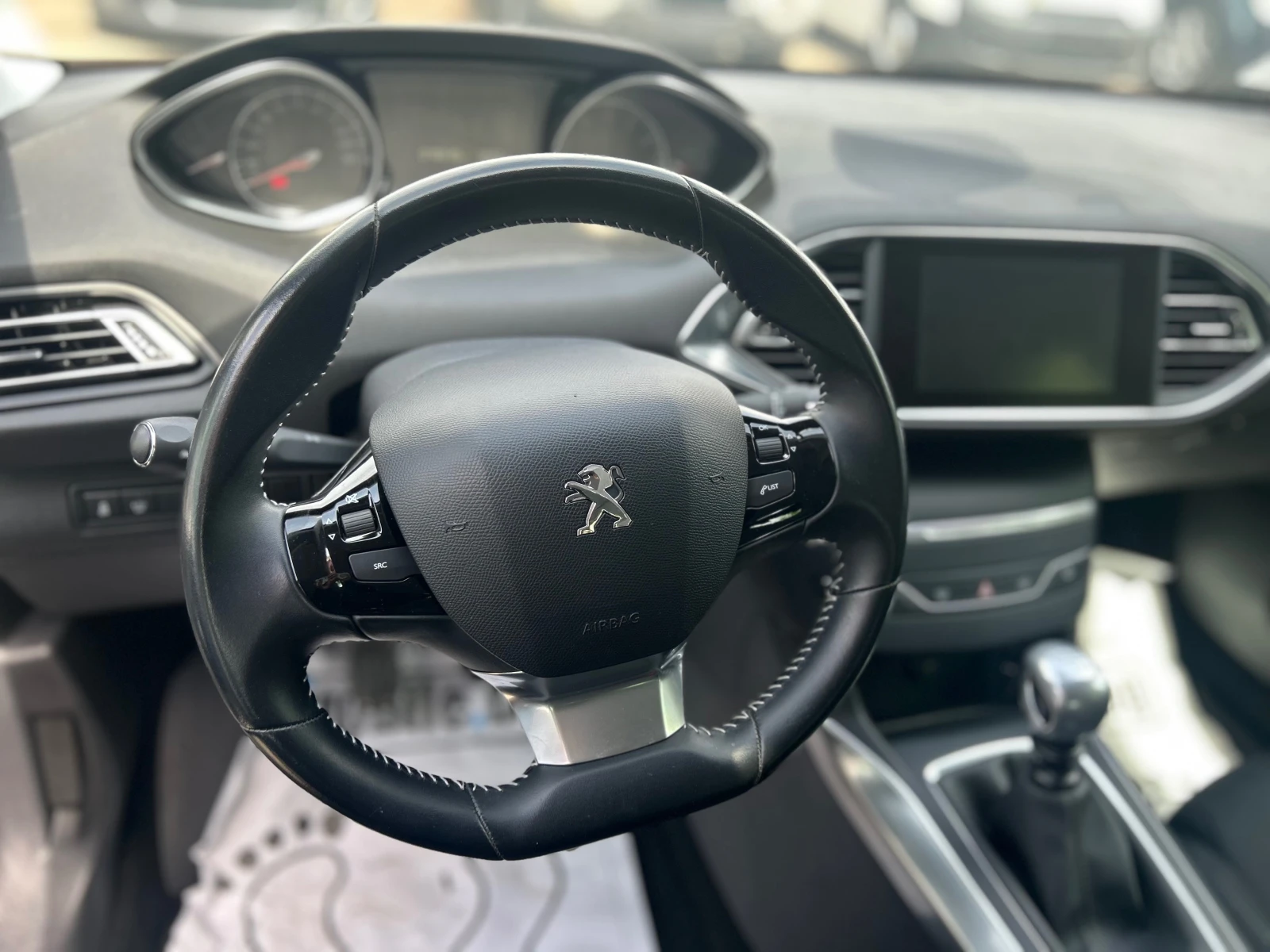 Peugeot 308  - изображение 8
