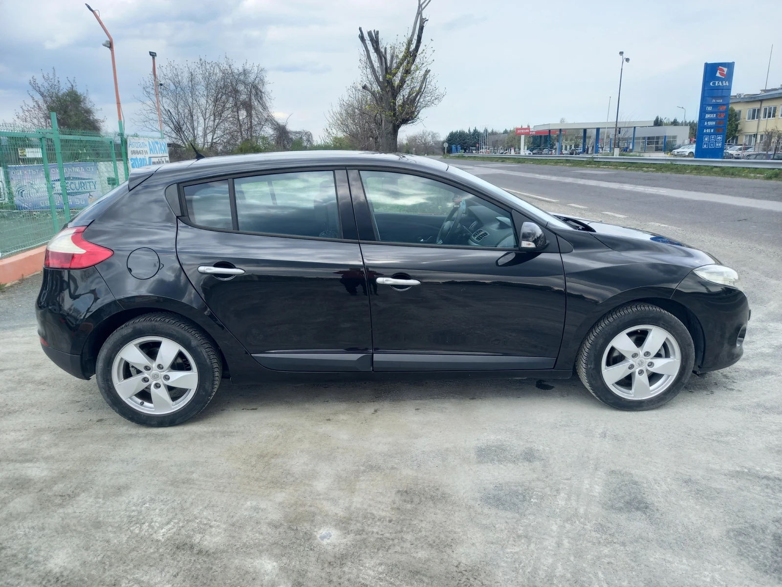 Renault Megane 1.5 DCI - 110 KC.  6 - СК  ОБСЛУЖЕНА ТОП - изображение 8