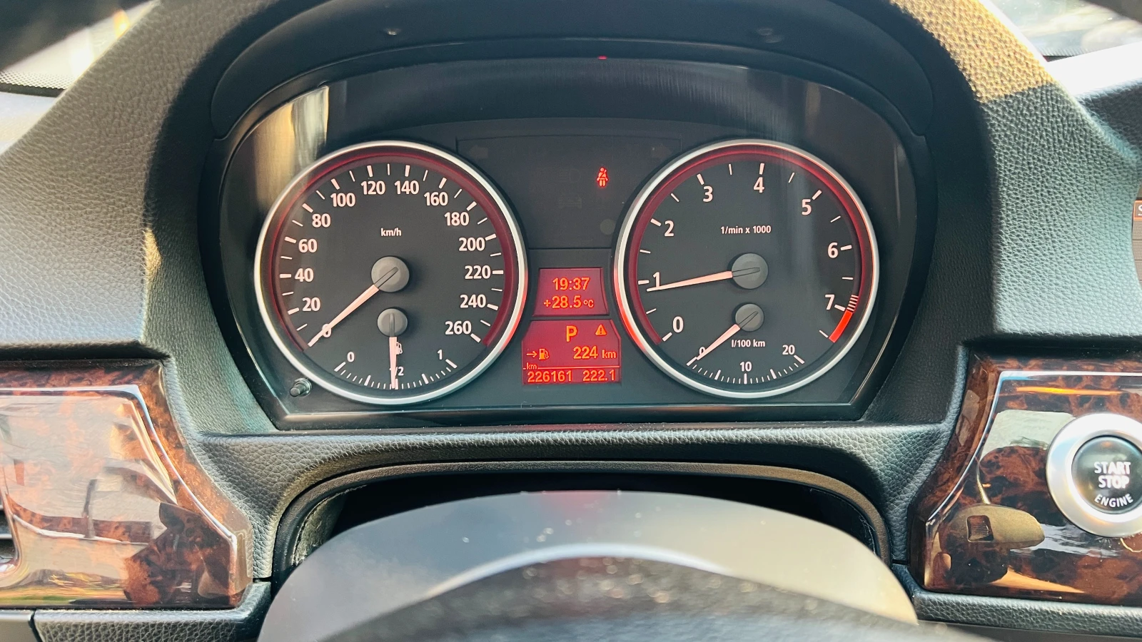 BMW 330  - изображение 8