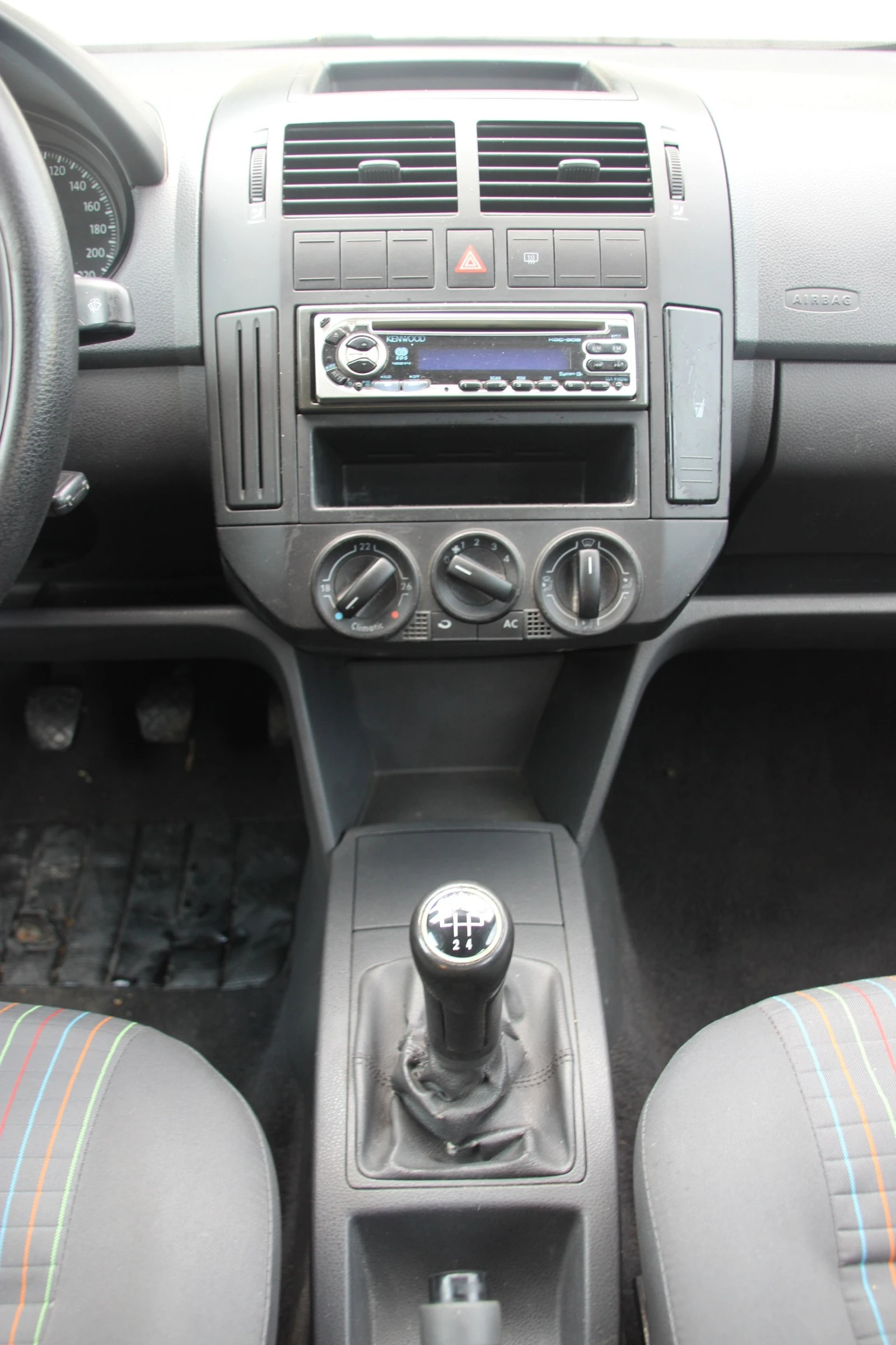 VW Polo 1.4 TDI  НОВ ВНОС  ЛИЗИНГ  | Mobile.bg — изображение 11