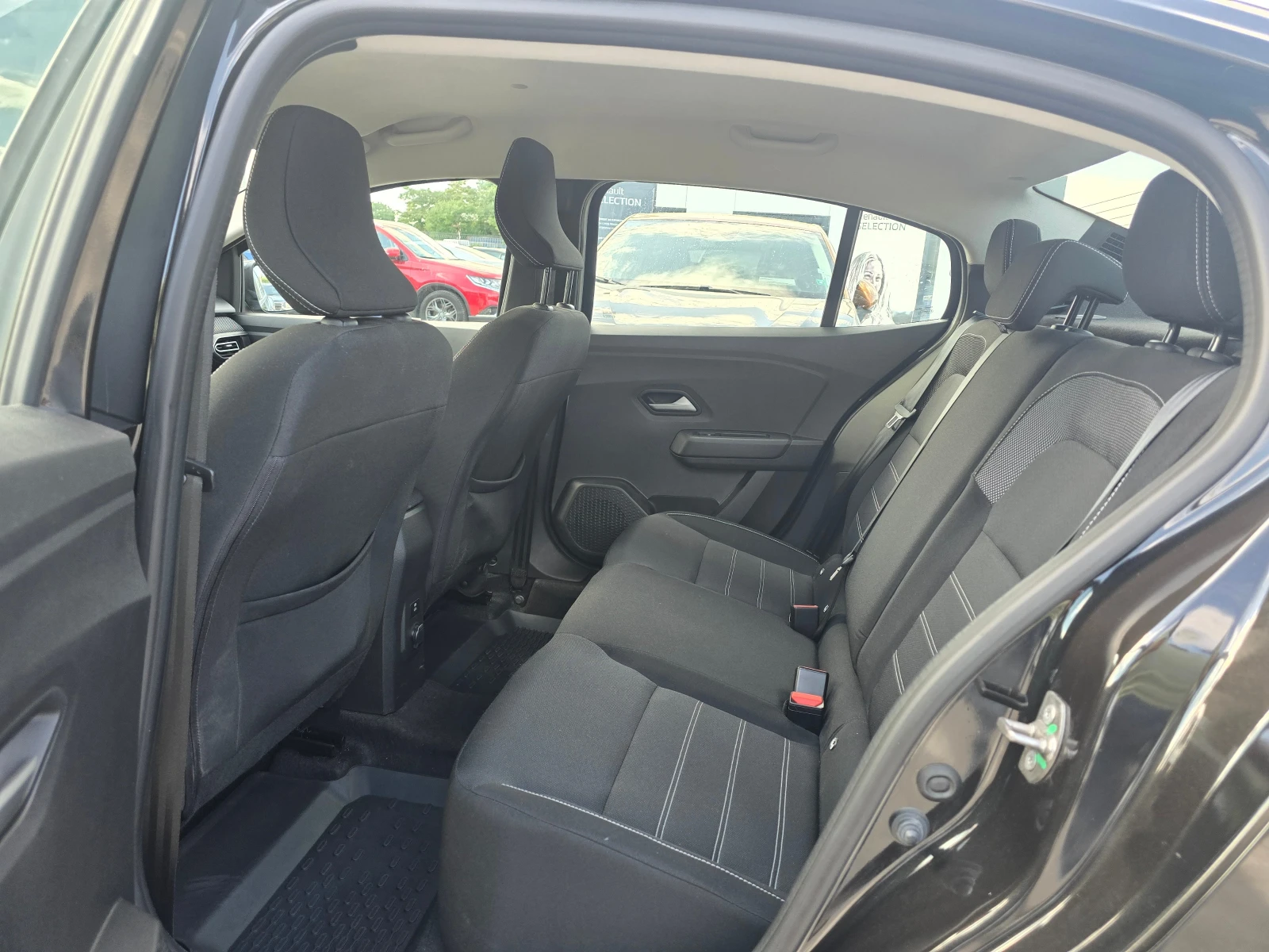 Dacia Logan 1.0 Tce LPG - изображение 7