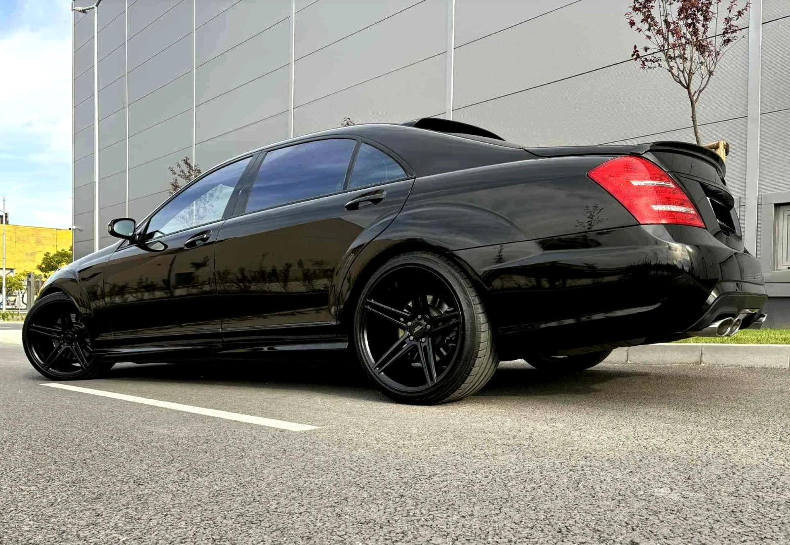 Mercedes-Benz S 500 L 6.5 AMG / PANO / 3xTV / NIGHT VISION / LPG*  - изображение 6