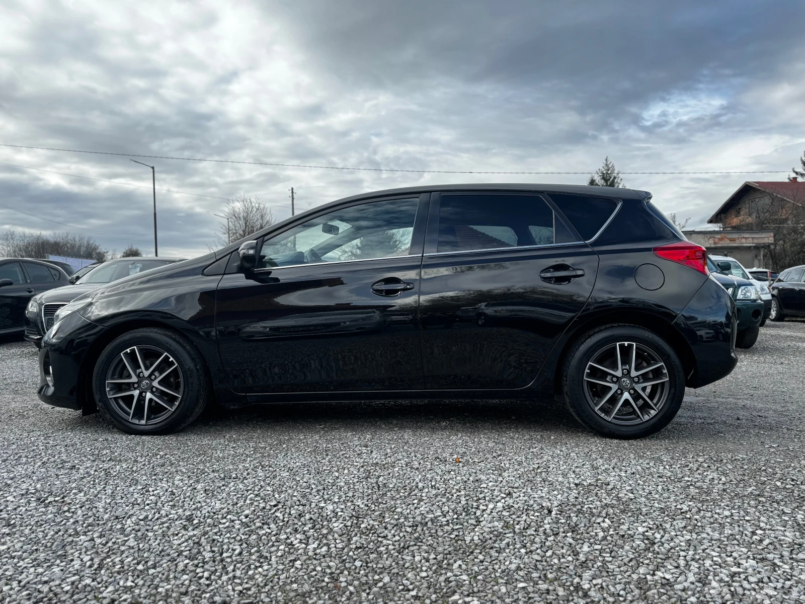 Toyota Auris 1.8I  Hybrid/Camera/Full led | Mobile.bg   9