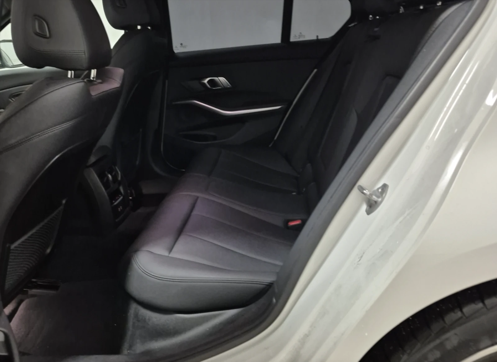 BMW 330 XDRIVE | Mobile.bg   11