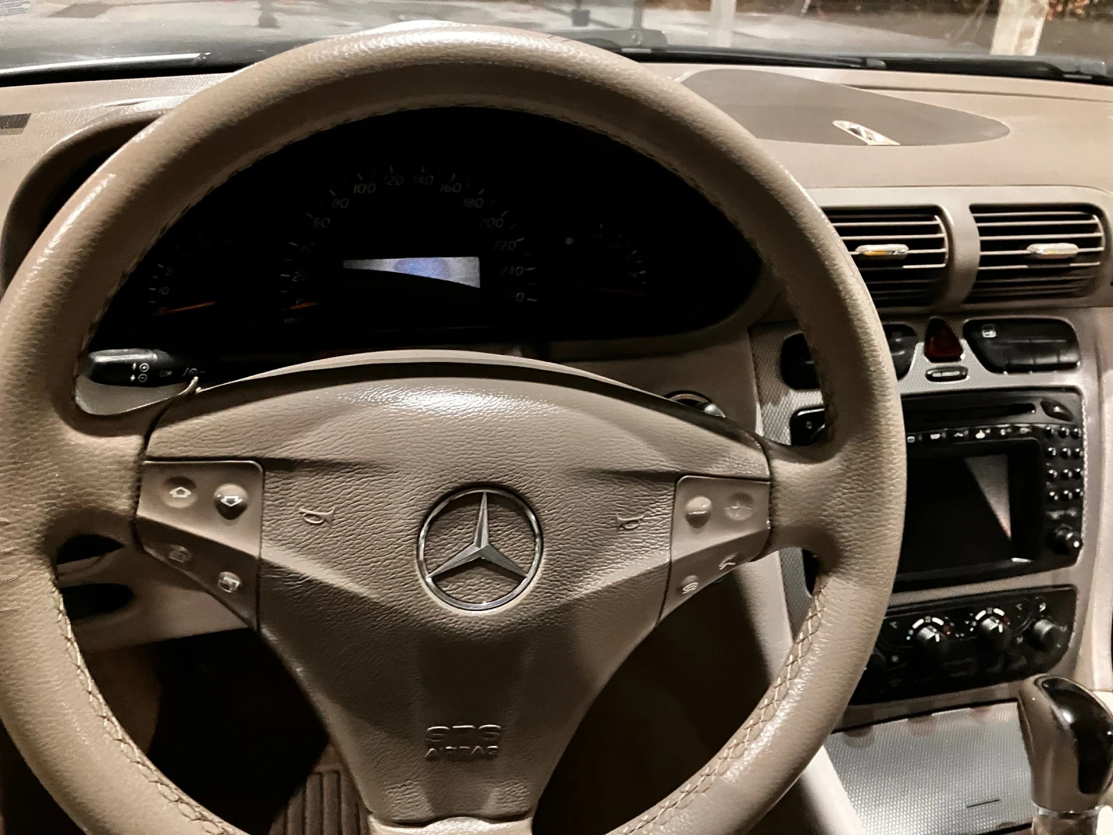 Mercedes-Benz C 220  - изображение 9