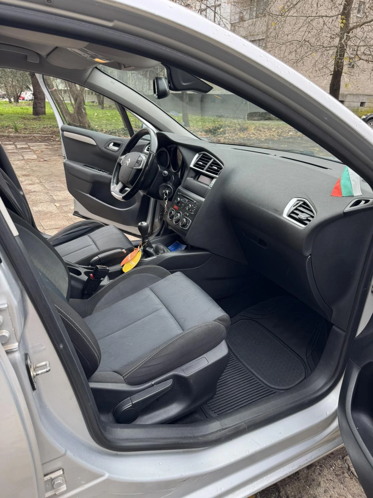 Citroen C4 1.6 - изображение 8