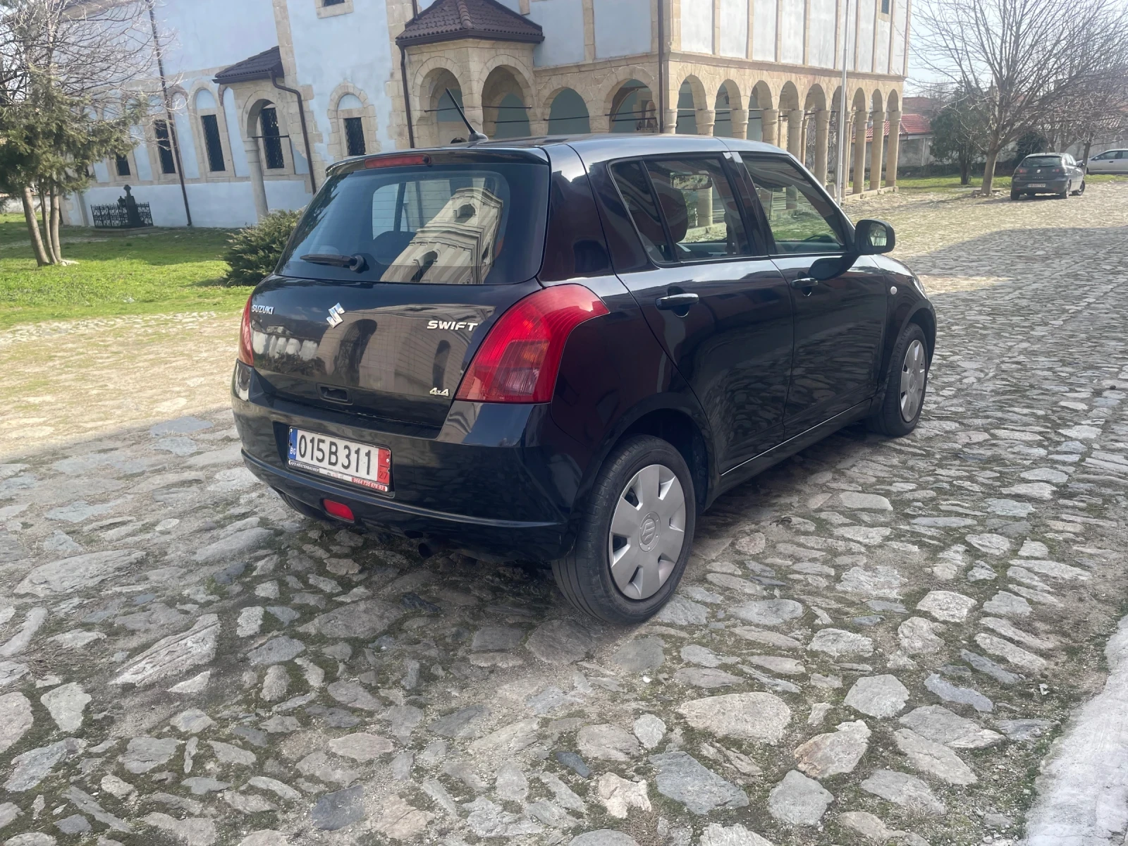 Suzuki Swift 1.3i 4X4 92ks KLIMATIK, снимка 5 - Автомобили и джипове - 53707812