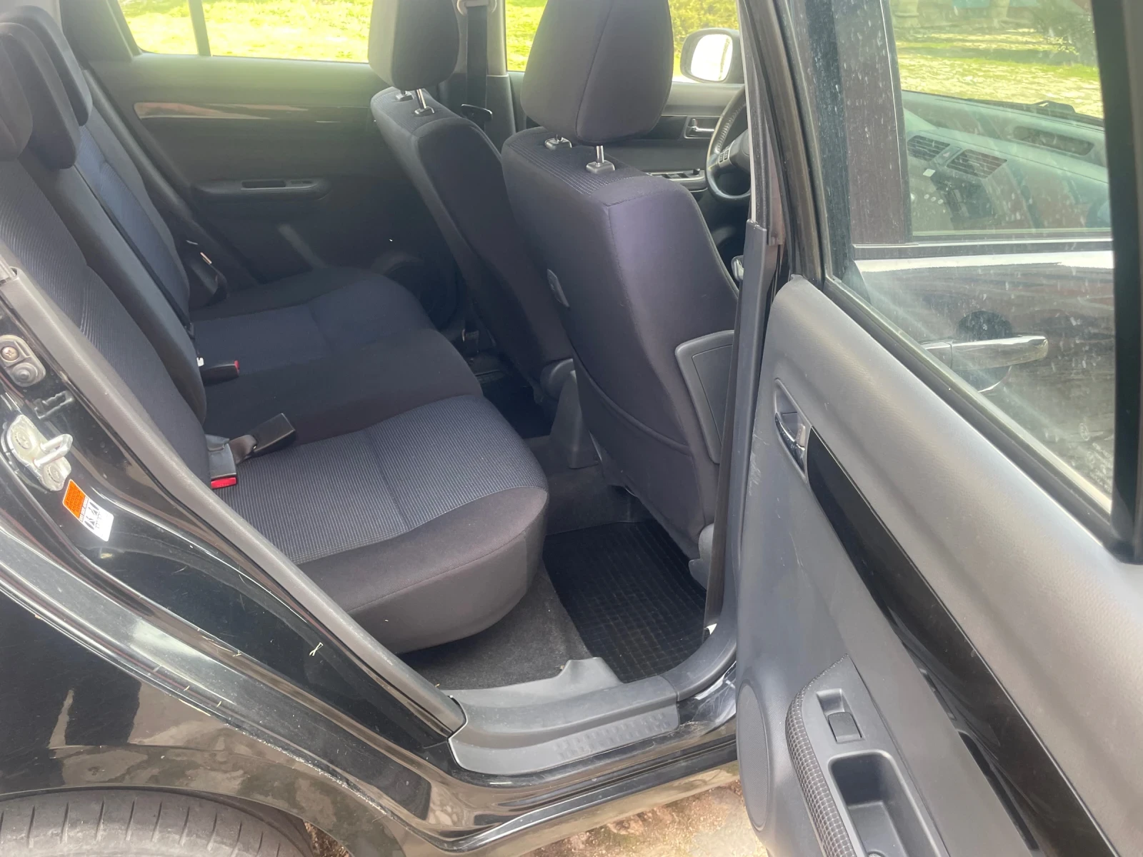 Suzuki Swift 1.3i 4X4 92ks KLIMATIK, снимка 12 - Автомобили и джипове - 53707812