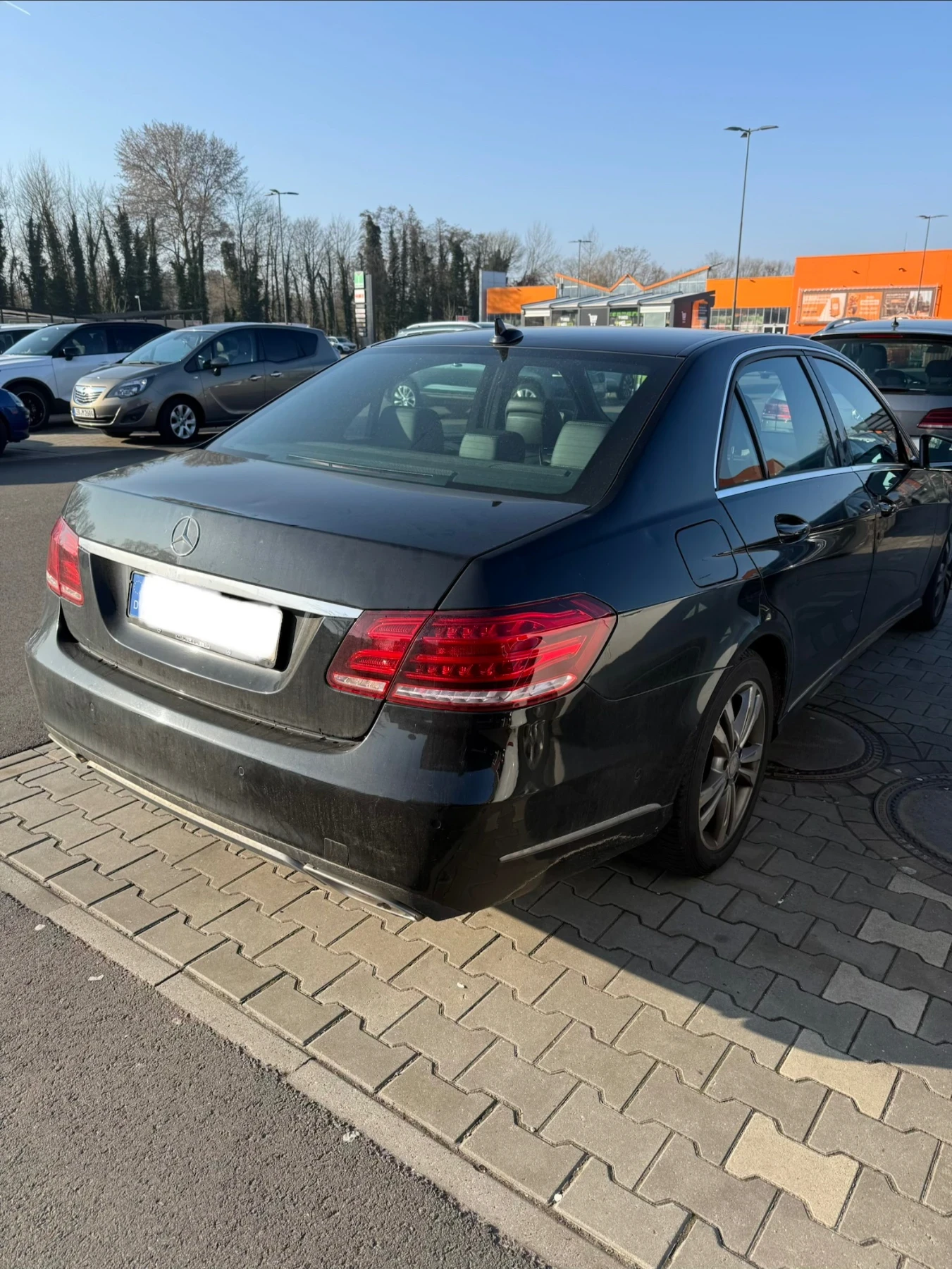 Mercedes-Benz E 220, снимка 3 - Автомобили и джипове - 53858698