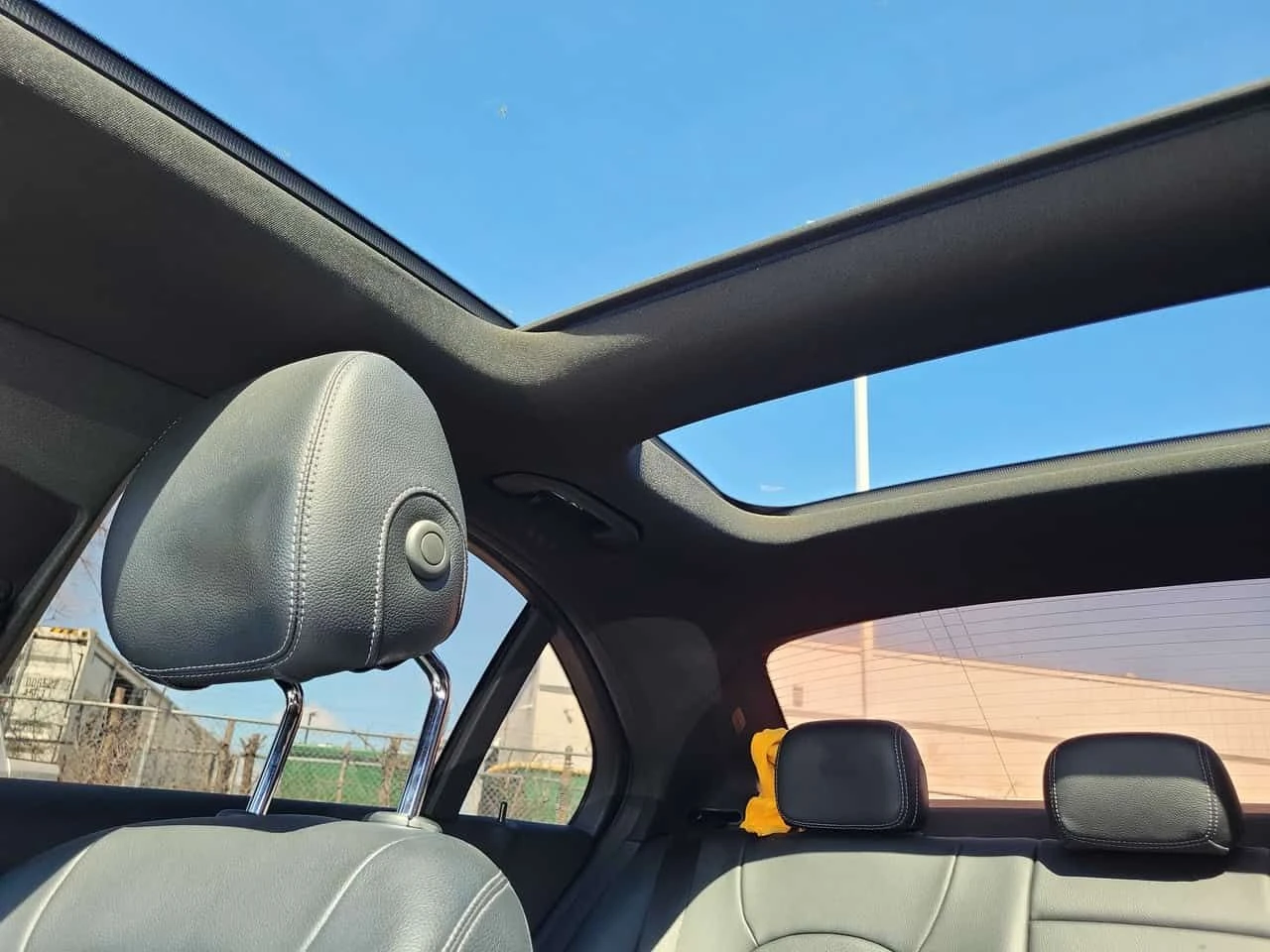 Mercedes-Benz C 300 4MATIC* DISTRONIC* ПОДГРЕВИ* , снимка 11 - Автомобили и джипове - 54169105