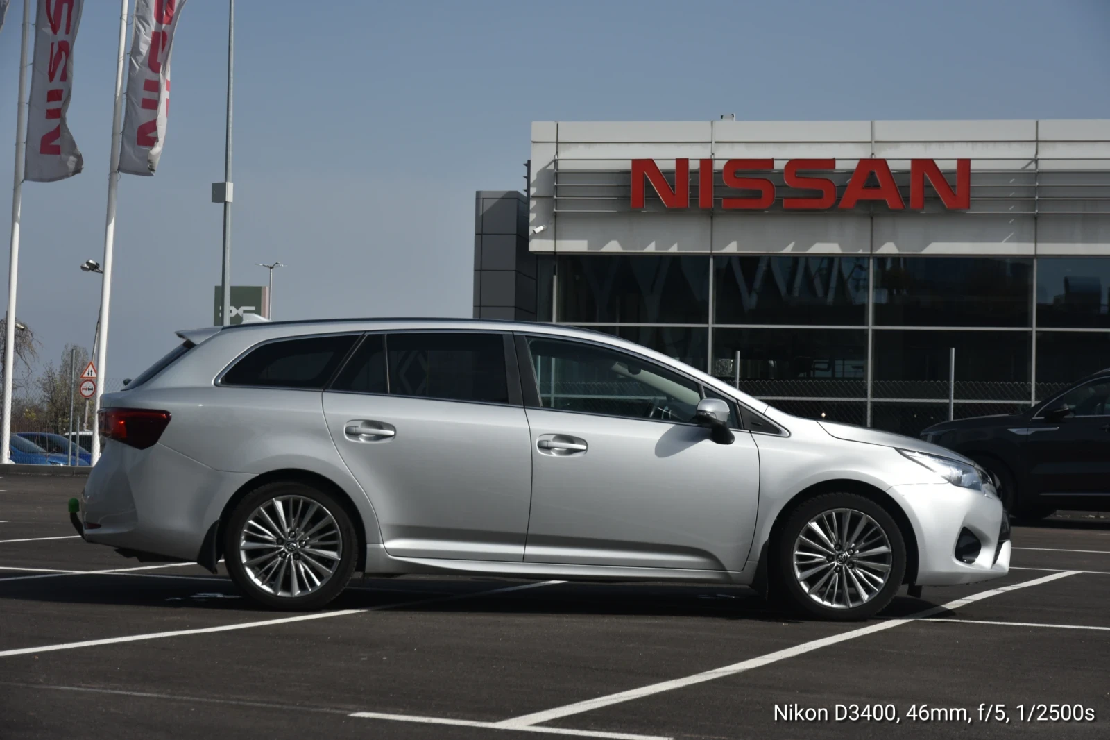 Toyota Avensis 1.8 147 кс., снимка 6 - Автомобили и джипове - 54193289