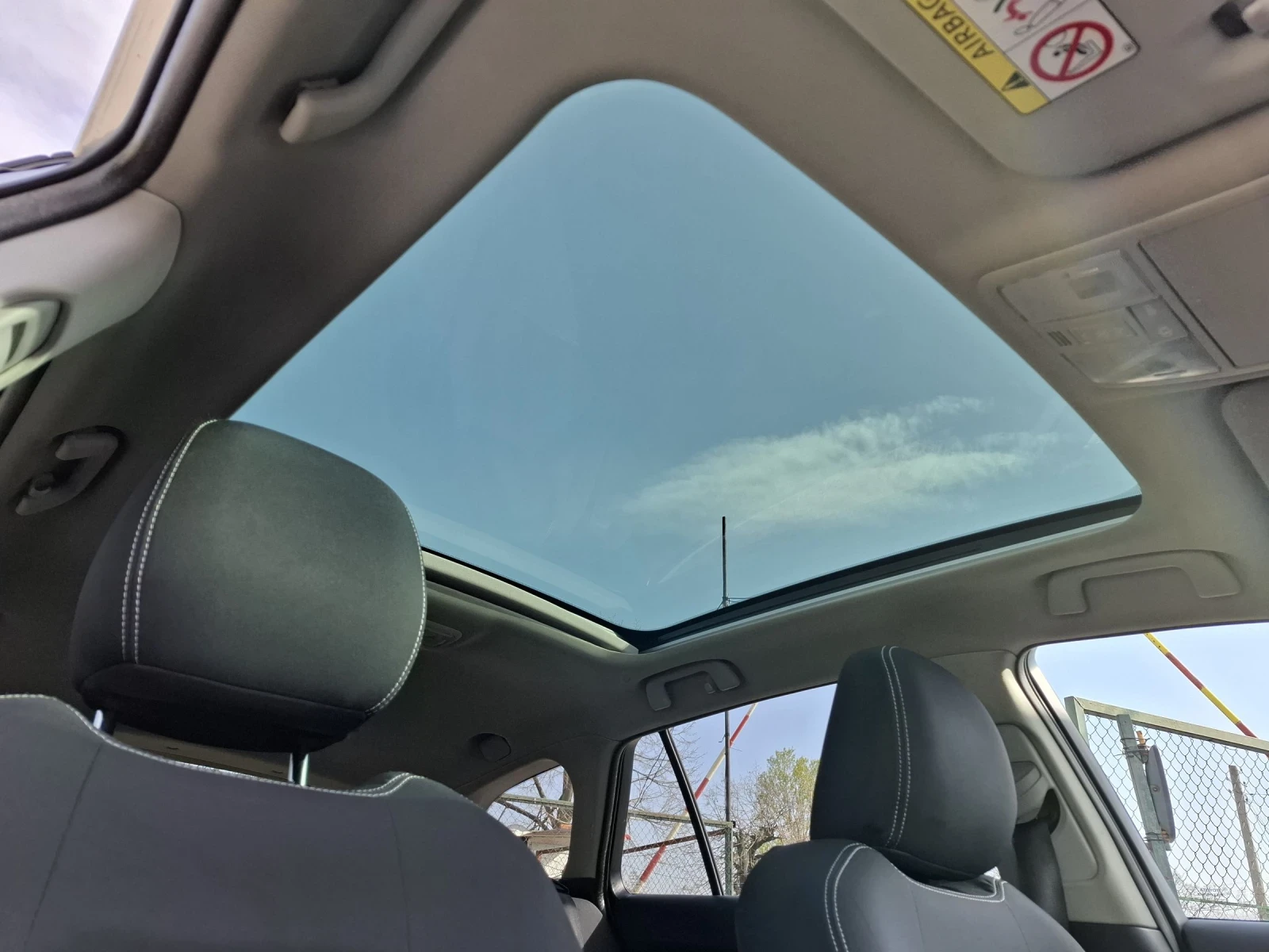 Toyota Avensis 1.8 147 кс., снимка 13 - Автомобили и джипове - 54193289